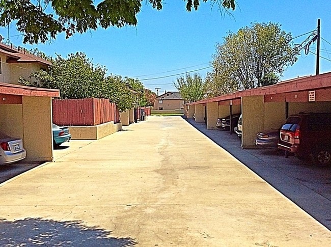Grove Ave Apts