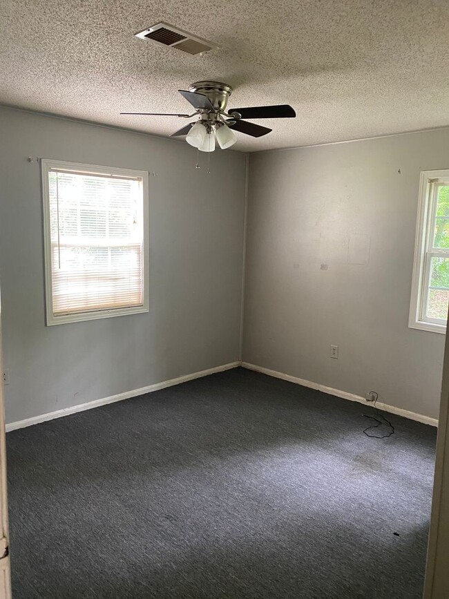 Photo - 3 Bedroom 1 Bath Home in Millington