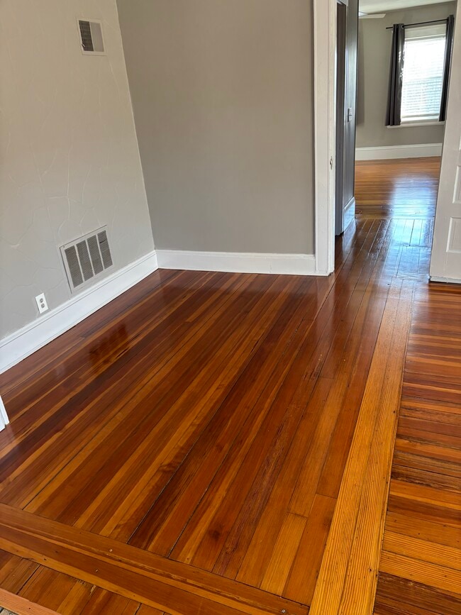 Building Photo - 57 Park Ave Unit Park Ave 3rd Floor