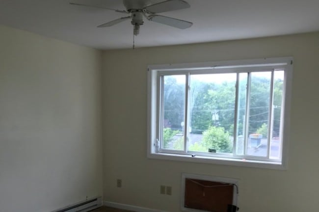 Building Photo - 12 Bell Ct Unit 3rd f