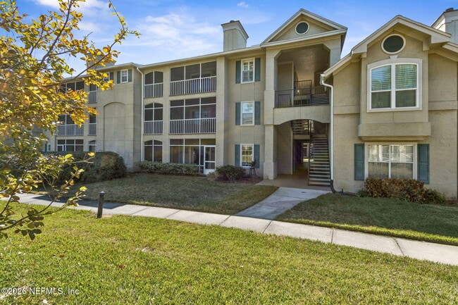 Building Photo - 800 Ironwood Dr Unit 834