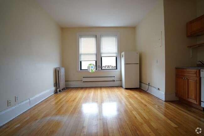 Building Photo - 1218 Commonwealth Ave Rental