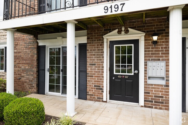 Front Entry - Heritage Estates