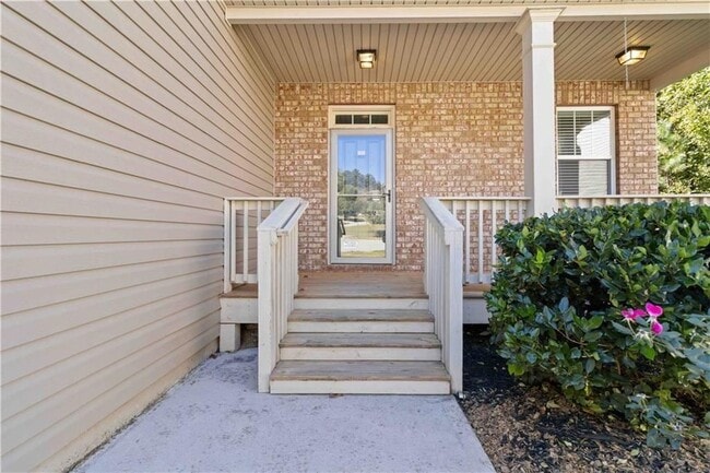 Photo - 100 Heritage Club Cir