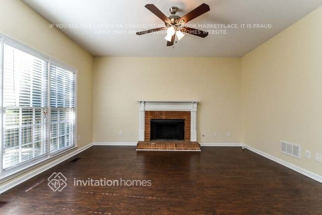 Photo - 430 Croftwood Close