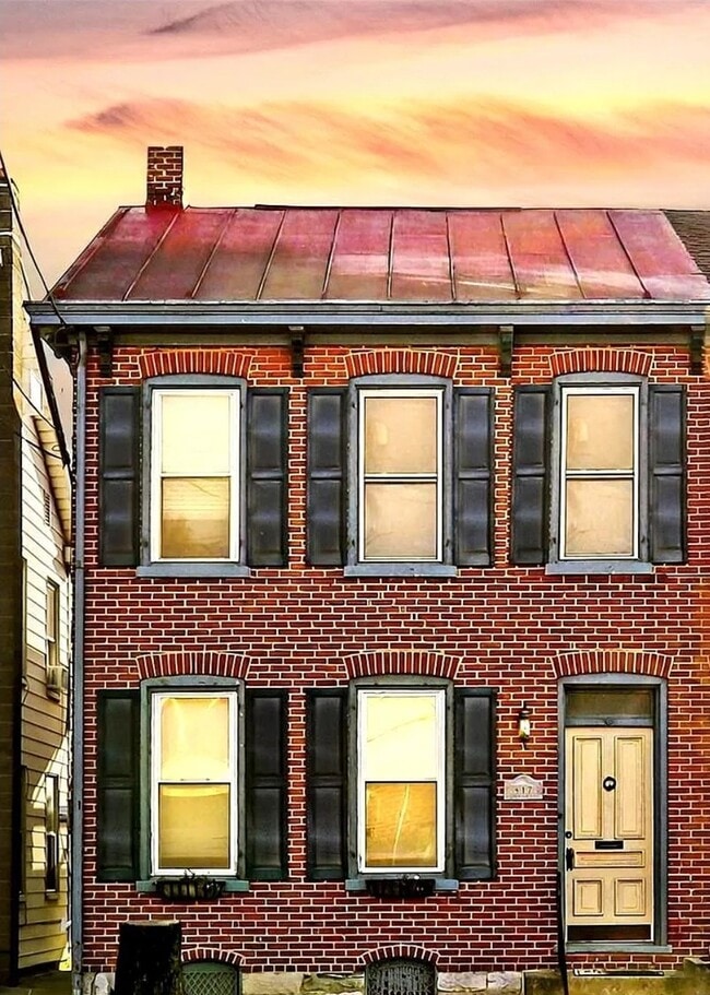 Photo - 417 N Hanover St House