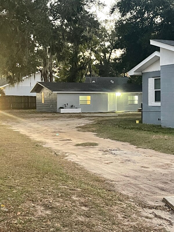 Photo - 1335 E Bay St Unidad B