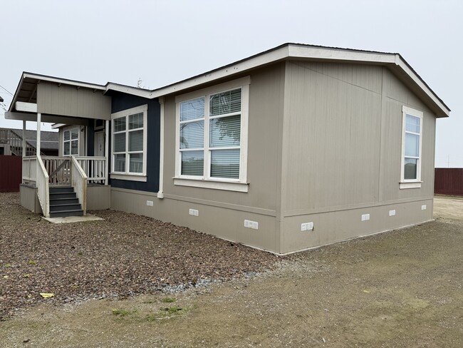 Photo - 819 Dianne Dr