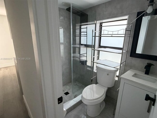 Photo - 628 SW 21st Ave Unit 2