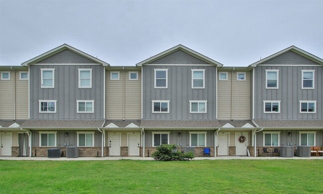 Building Photo - 21155 Gosling Rd Unit 22A Rental