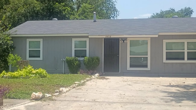 Building Photo - 5802 Magnes Ln