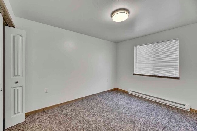 Photo - 902 Gibbon St