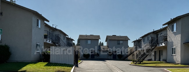 Photo - 200 Northwoods Ave