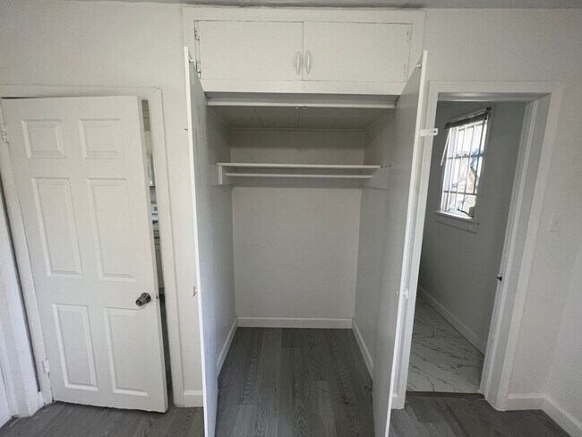 Photo - 7525 NE Miami Ct Unit 7531B