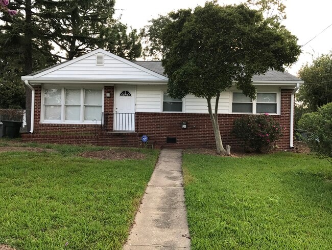 24 Lynnhaven Dr
