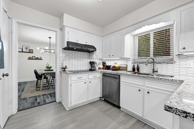 Photo - 25418 Tuckahoe Ln