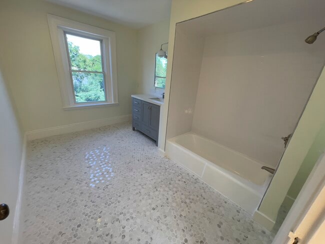 Photo - 1716 Beacon St