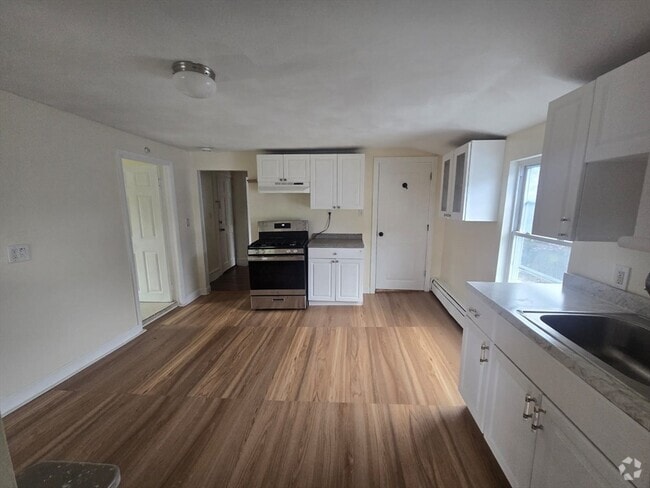 Building Photo - 111 Brookline St Unit 3 Rental