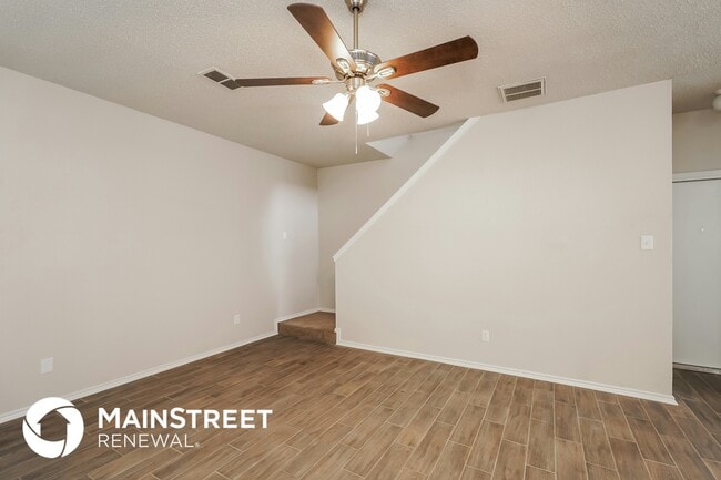 Photo - 1409 Hackamore St