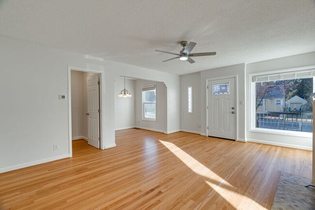 Photo - 1937 NE Dekum St