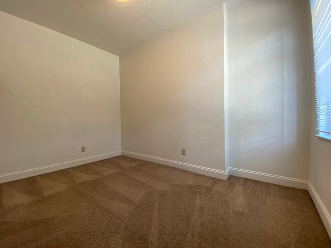 Photo - Rarely Available Four Bedroom in Squirrel Hill! Fully Equipped Kitchen! Call Today!