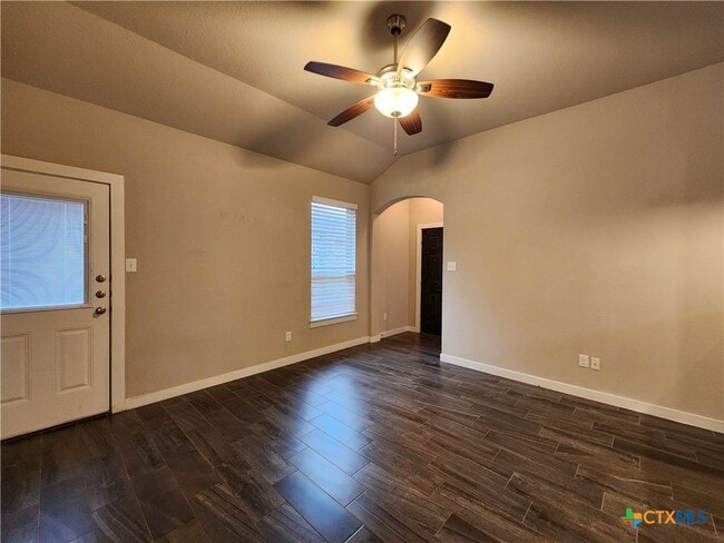 Photo - 506 Creekside Frst