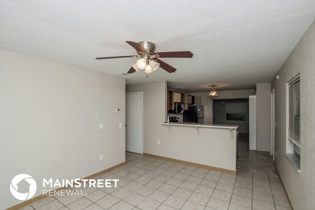 Photo - 875 Doat St SE