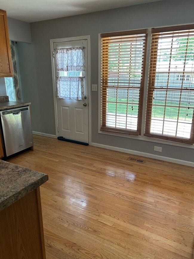 Photo - 333 Berry Dr