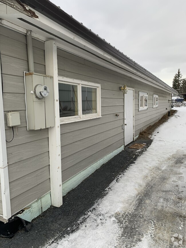 Building Photo - 5840 Gershmel Loop Rental