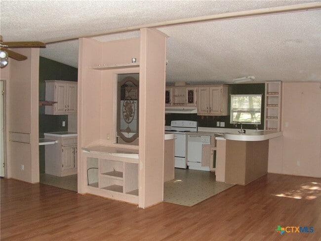 Photo - 532 Grandview Bend