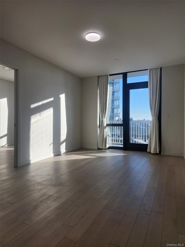 Photo - 131-02A-131-040 40th Rd