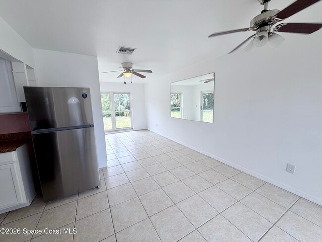Photo - 2107 Little John Rd