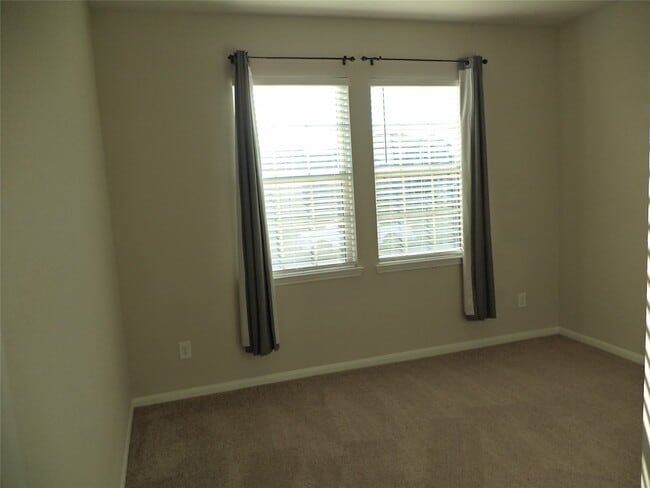 Photo - 18669 Blue Spruce Ln