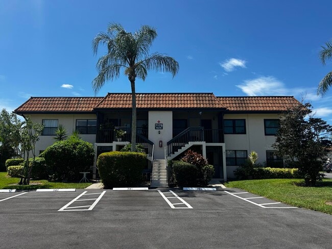 Building Photo - 7178 Golf Colony Ct Unit 101