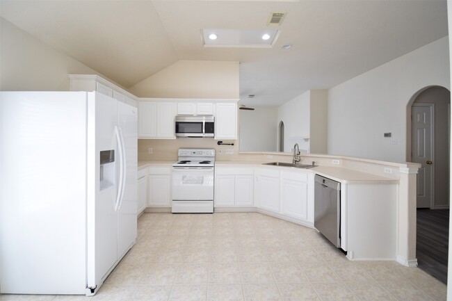 Photo - 22011 Gold Leaf Trail