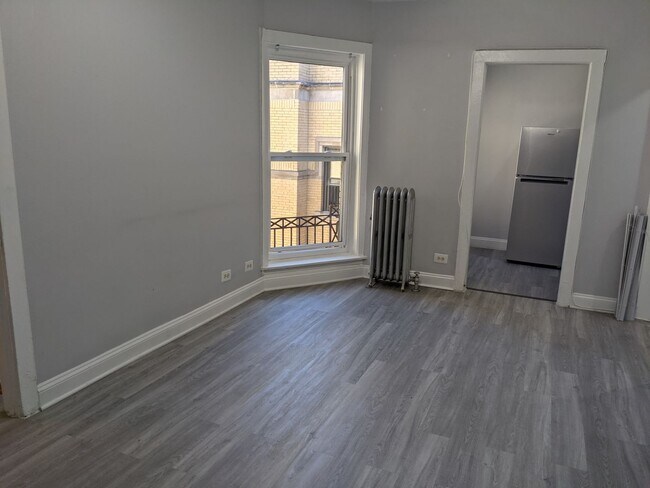 Photo - 4600 Beacon