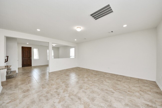 Photo - 25430 King Reyes St