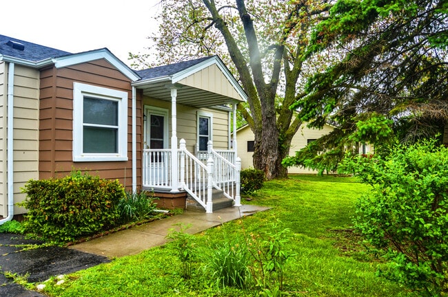 Photo - 20053 Homeland St