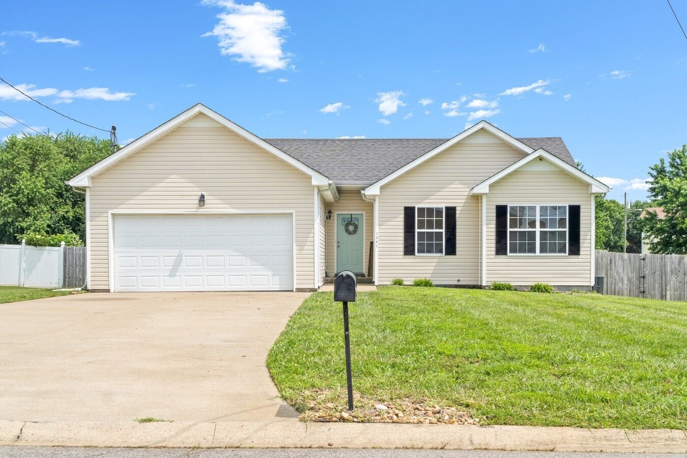 Photo - 1341 Meredith Way