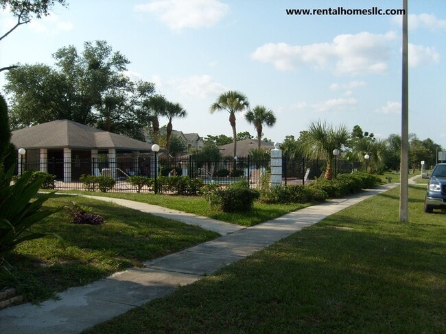 Photo - All Tile & new Plank Wood Floors in Bedrooms, Patio Home, Minutes Away From UCF, Technology Park,...