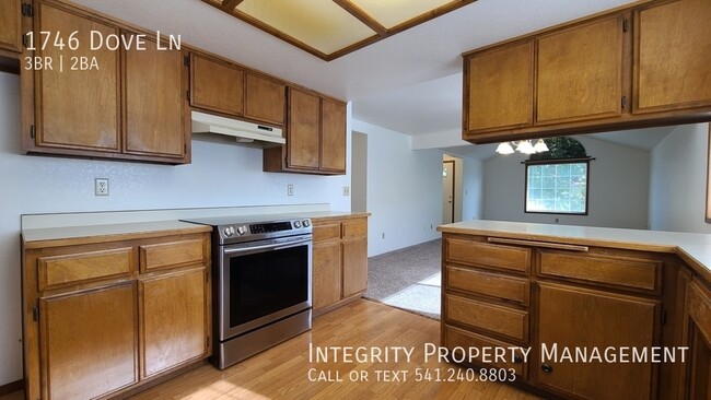 Photo - 1746 Dove Ln