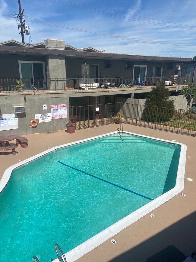 Piscina - Summer View Apartment Homes