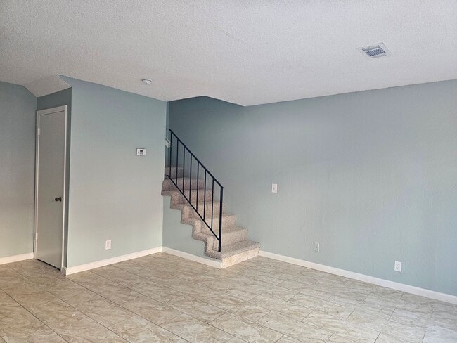 Photo - Sunny and Bright 2 Bedroom Townhouse in Vallejo CA