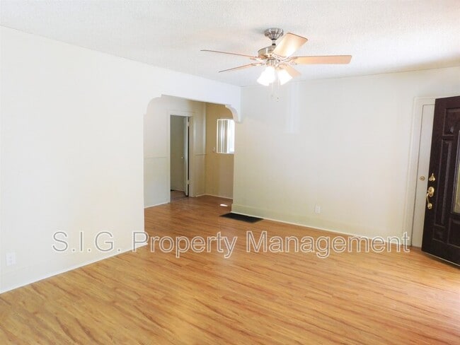 Photo - 1250 E Villa St