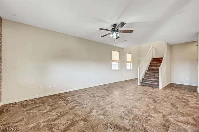 Photo - 985 Pebble Lake St