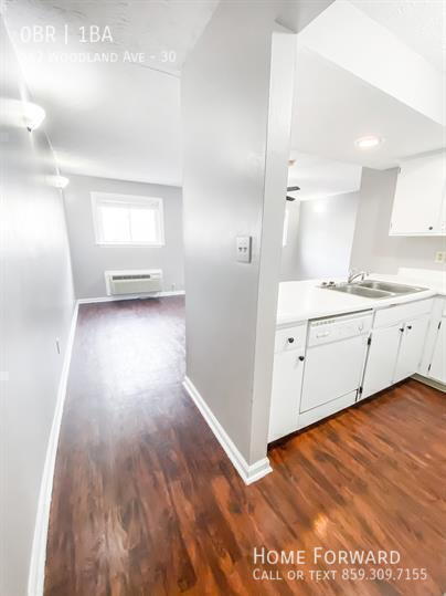 Building Photo - 562 Woodland Ave Unit 30