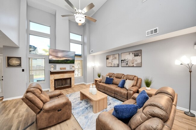 Photo - 12711 Laurel Bank Way