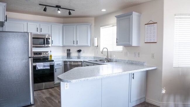 Photo - 1705 Westbury Way Unit Apt AA8