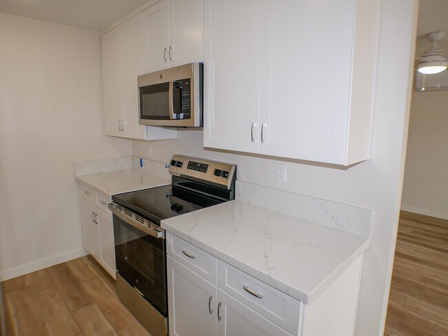 Photo - 1133 Grand Ave