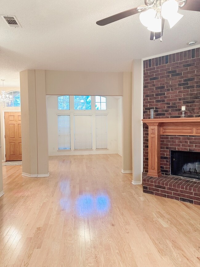 Photo - 308 Elizabeth Trail